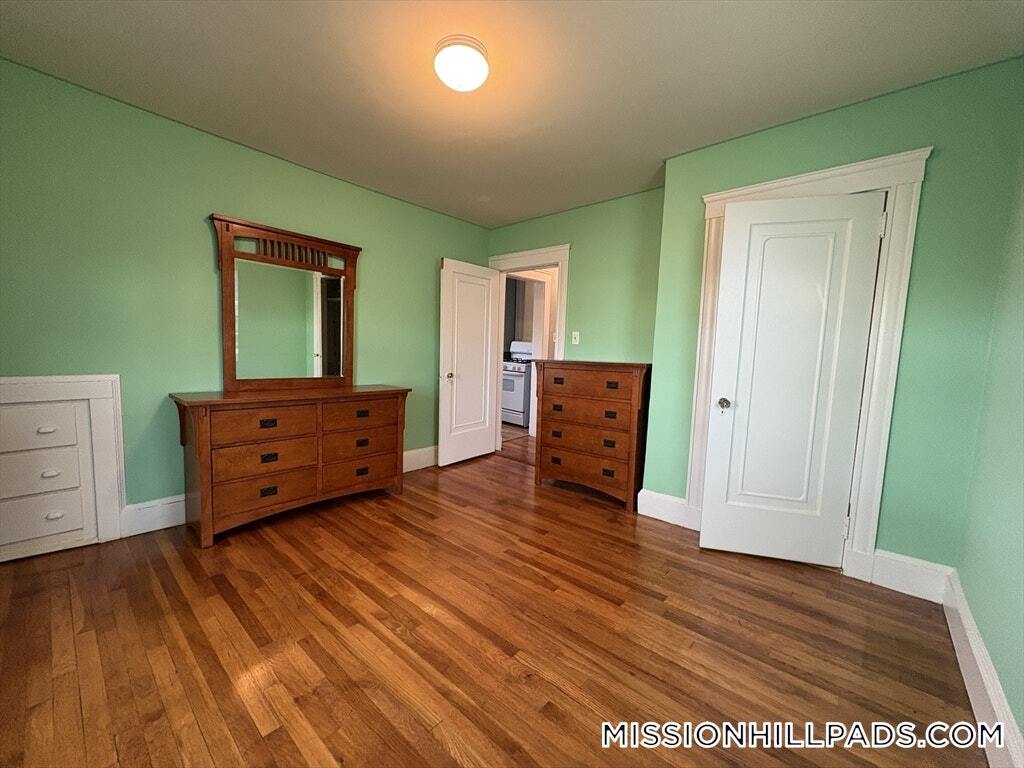 Building Photo - 155-157 Hillside St.