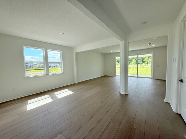 Building Photo - Sprawling 5BR/4.5BA Dream Home with 3-Car ...