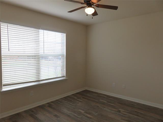 Building Photo - 1321 Crestview Dr