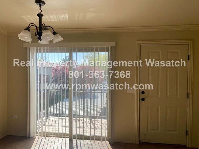Building Photo - Come See This Great 2 Bedroom 1 Bath Condo In Salt Lake City!