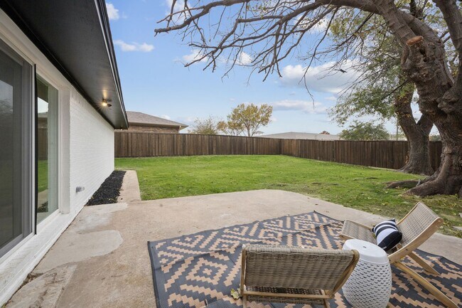 Building Photo - 3401 Valley View Ln