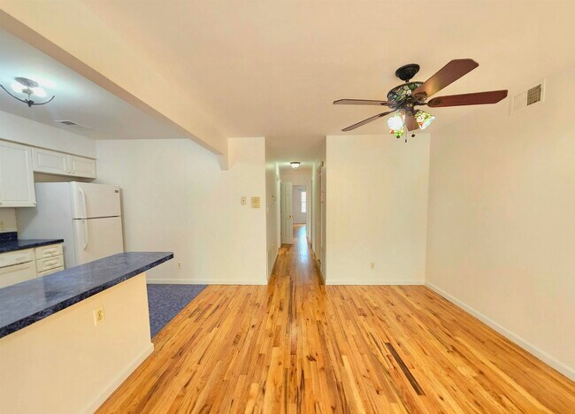 Building Photo - 113 Palisade Ave