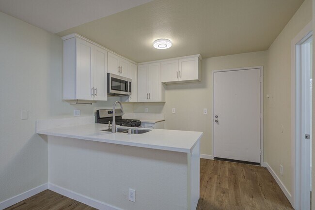 Building Photo - Hoover Street Residences