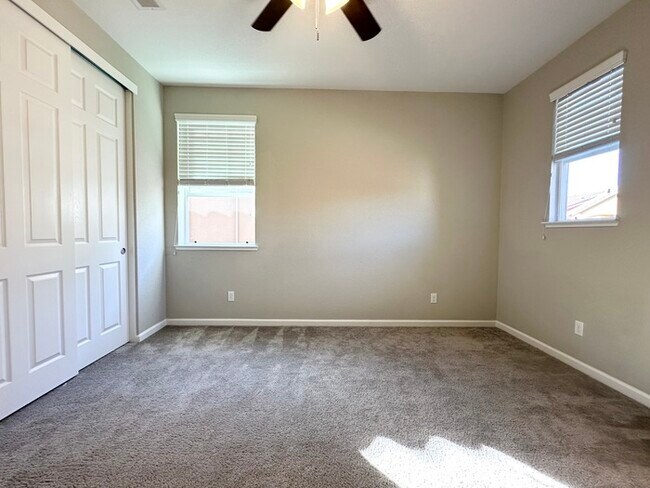 Building Photo - 6025 Palermo Way