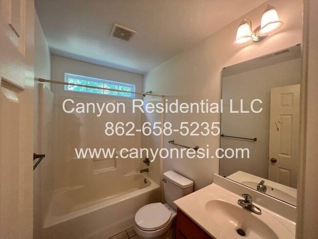 Building Photo - 1393 Lighthouse Ln