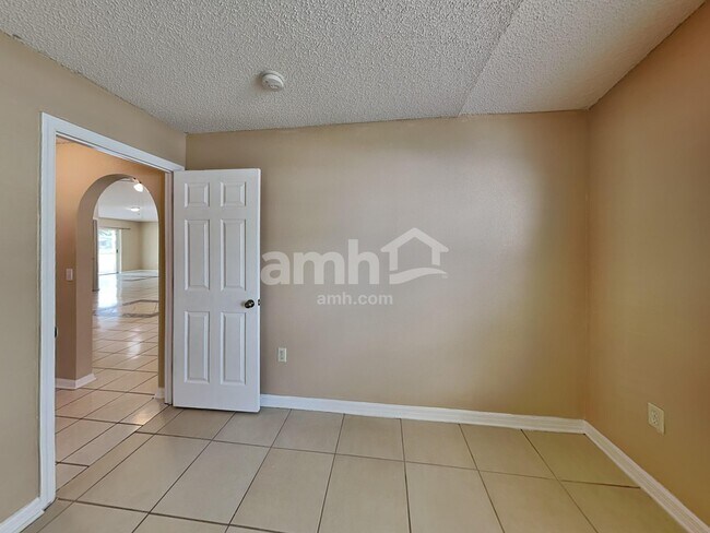 Building Photo - 12555 Belmont Lakes Dr