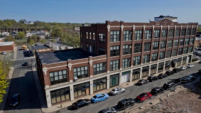 Building Photo - 15 E Park St