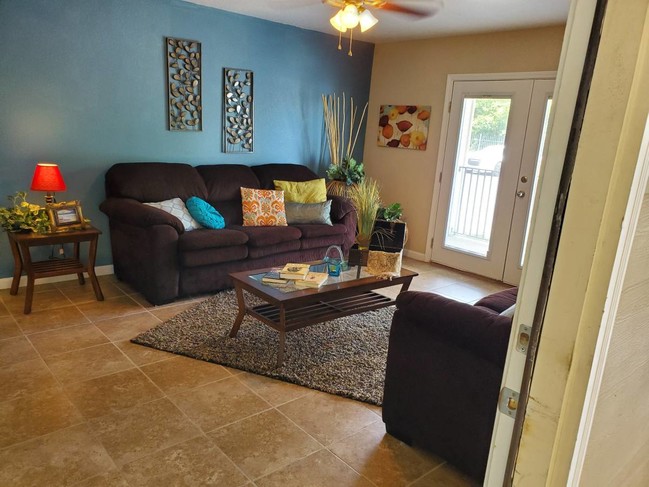 Building Photo - 2816 Eden St