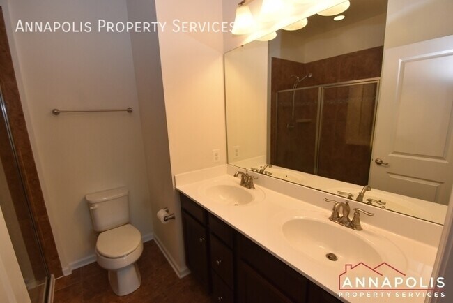 Building Photo - 619 Ravenwood Dr