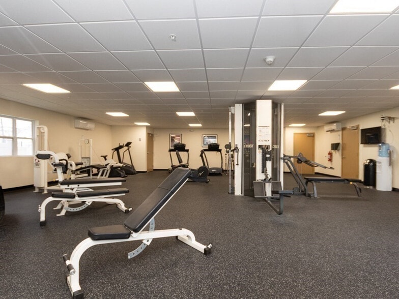 Building Photo - 211 Central St