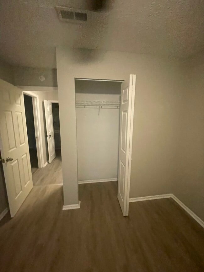 Building Photo - 622 Spirit Ct