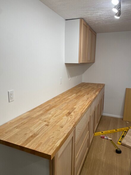 Building Photo - 2489 Pierce Ave