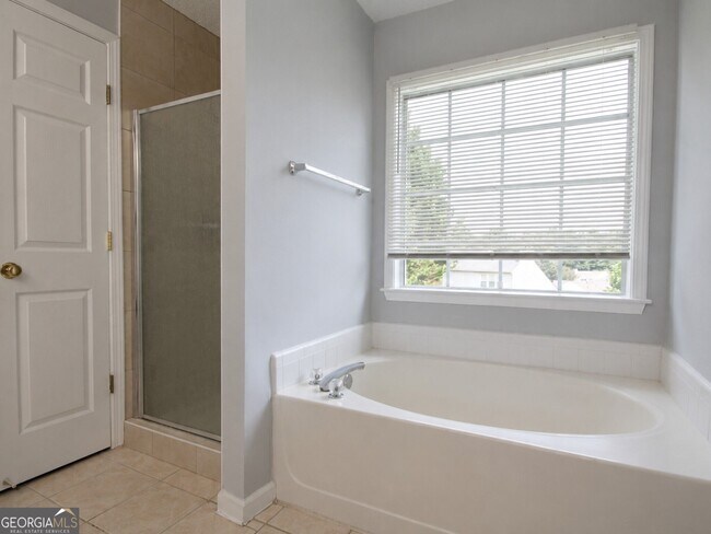 Building Photo - 370 Darter Run NW