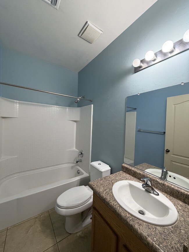 Building Photo - 1145 E Madera Grove Ln