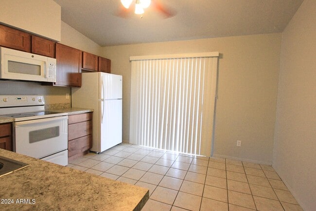 Building Photo - 4717 E Camino St