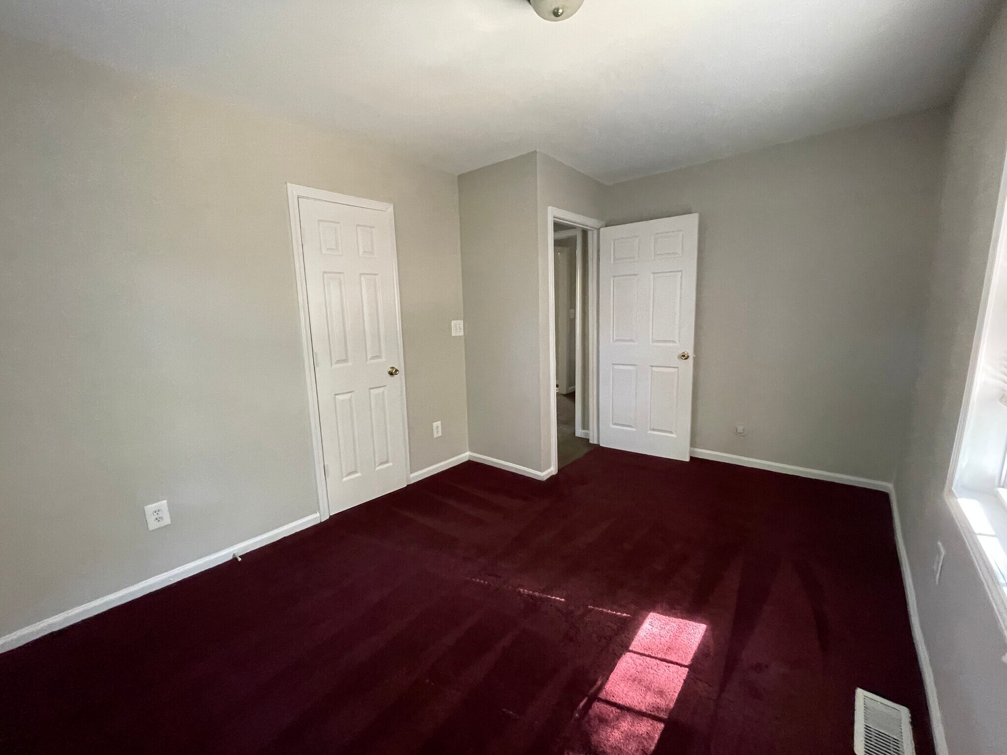 Building Photo - 2960 Shady Ln
