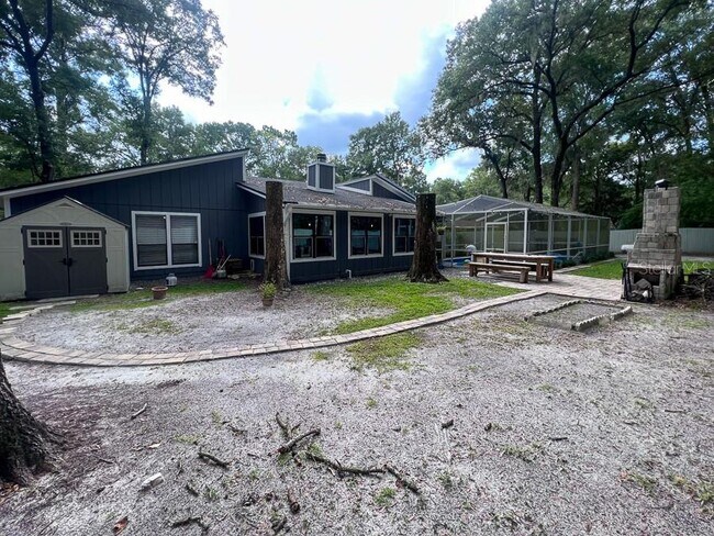 Building Photo - 1726 SW 77 Terrace