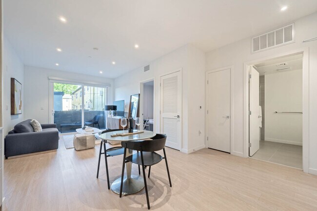 Building Photo - 5851 W 88th St