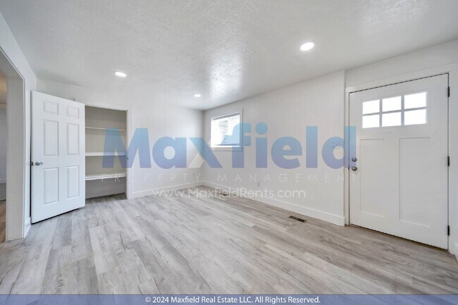 Building Photo - North Salt Lake 2 BD 1 BA - $500.00 Security Deposit OAC -Brookside Lofts Unit 18