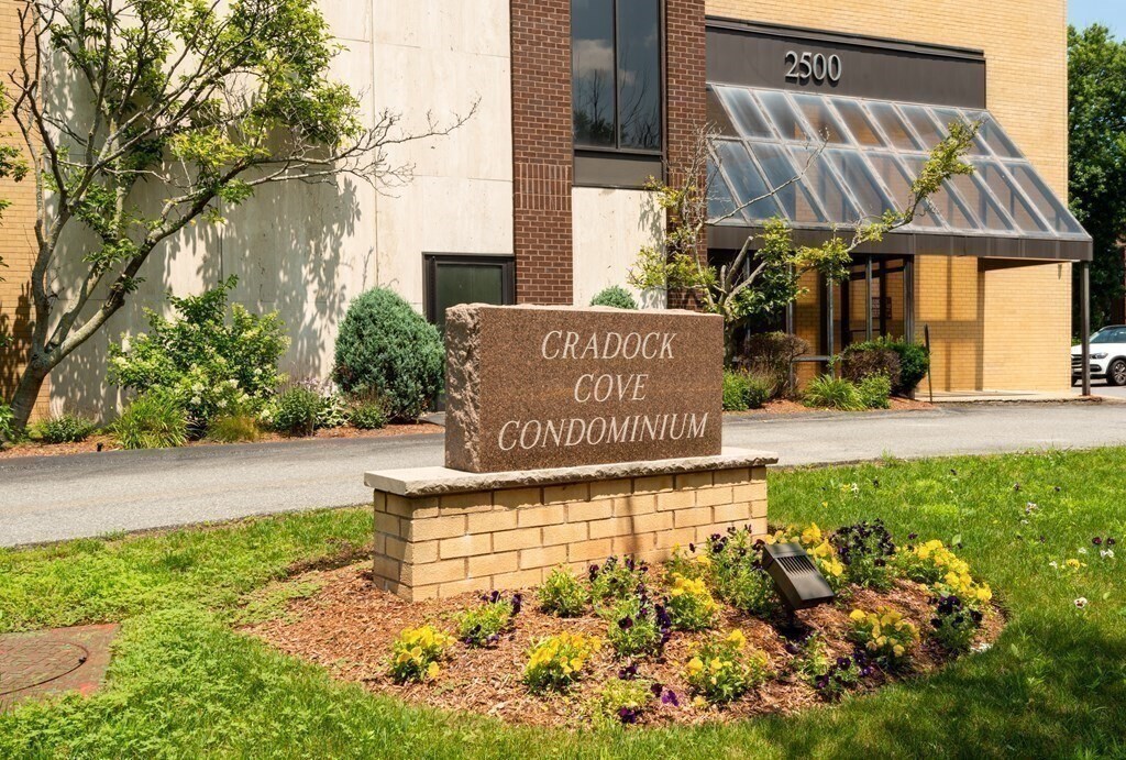 Building Photo - 2500 Mystic Valley Pky