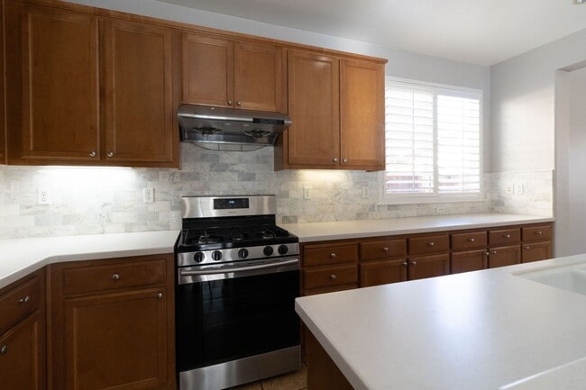Building Photo - GREAT PRICE!!!- Mountain House-A Commuter'...