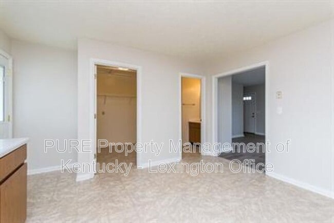Building Photo - 306 Pigeon Ct