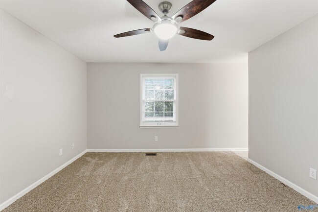 Building Photo - 121 Grayson Ave