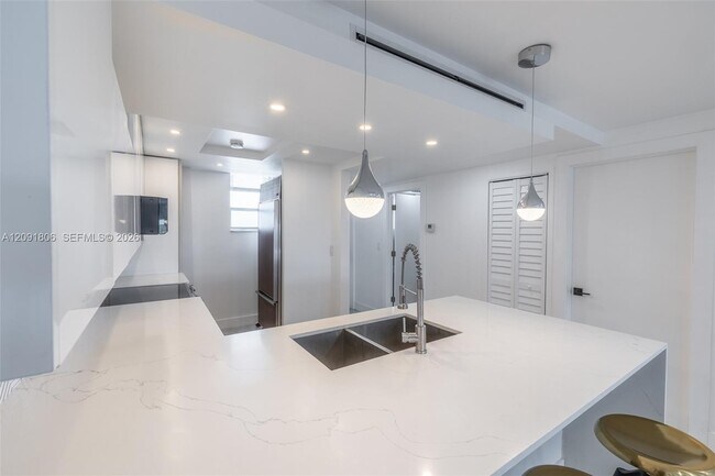 Building Photo - 2903 N Miami Beach Blvd