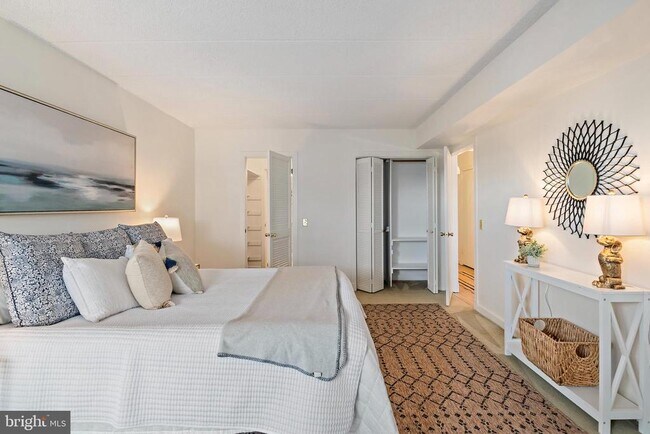 Building Photo - 100 Severn Ave