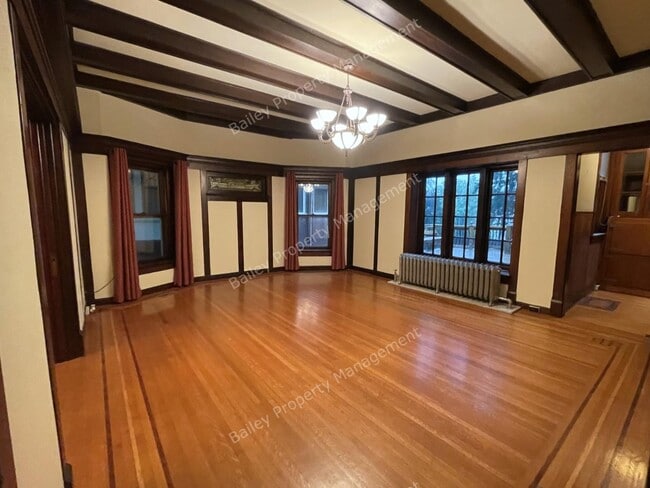 Building Photo - 1458 Cherokee Rd