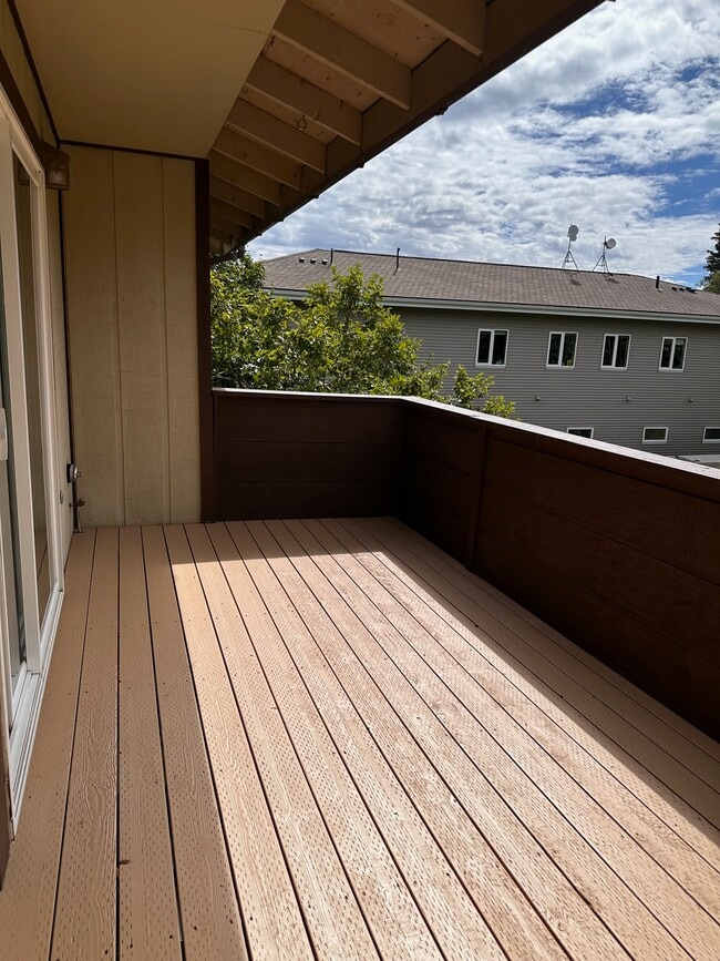 Building Photo - 895 Linda Ct