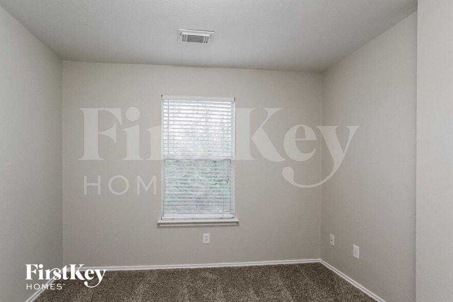 Building Photo - 8115 Villandry Ln