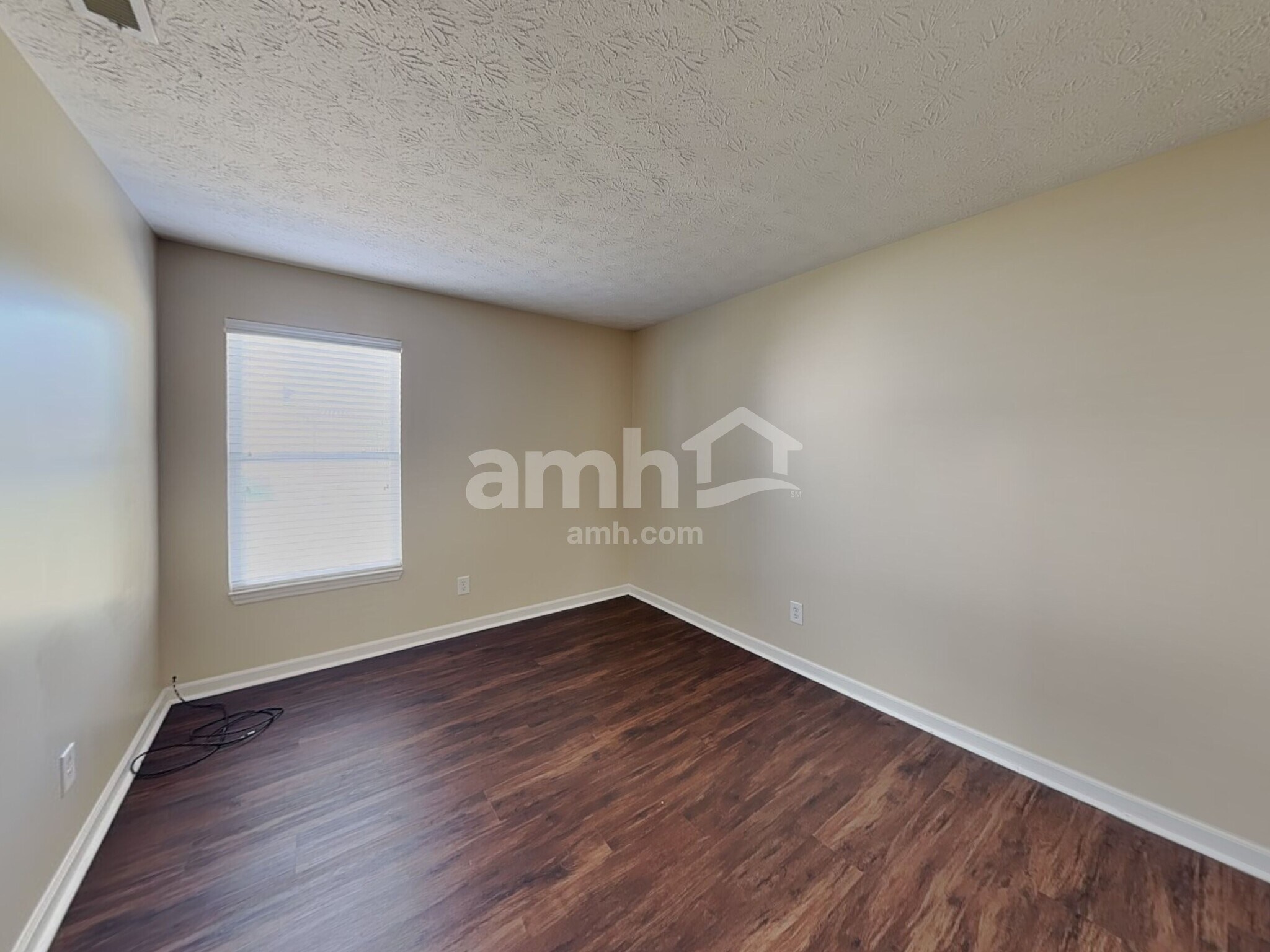 Building Photo - 1283 Spring Lake Dr