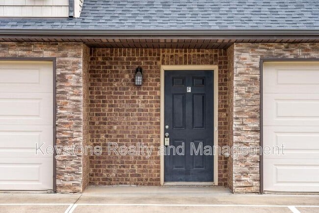 Building Photo - 133 Melbourne Dr