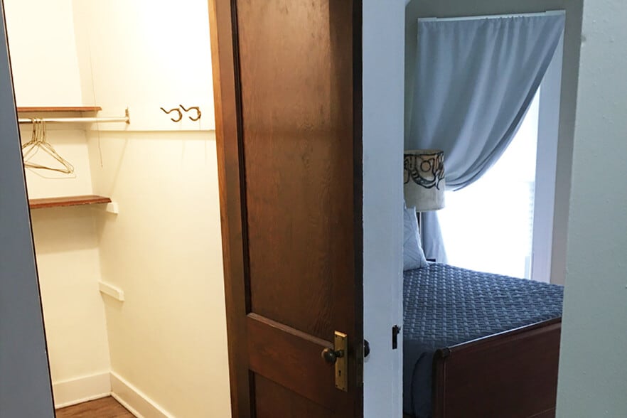 Building Photo - 2424 S Harrison St