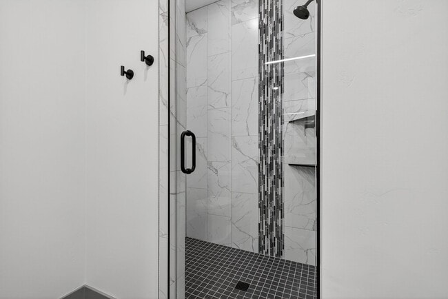 Building Photo - BRAND NEW TOWNHOME IN AMMON IDAHO 3 BED 2....