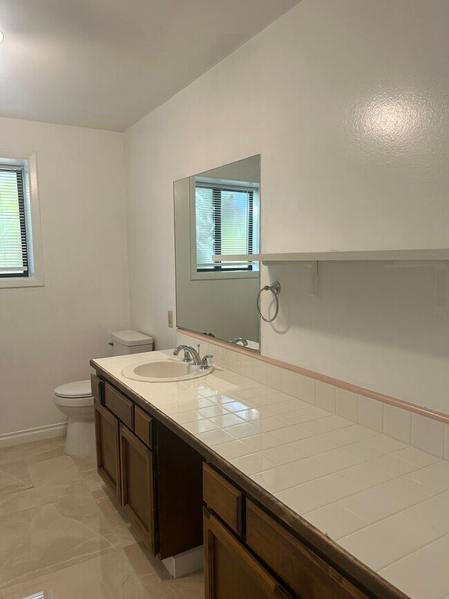 Building Photo - 2774 Jessica Cir
