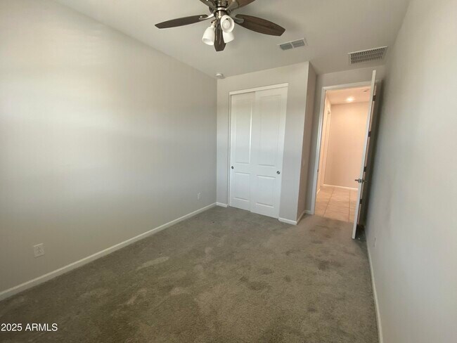 Building Photo - 24620 W Mohave St