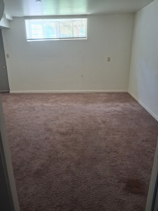 Building Photo - 136 Wimbledon Ct