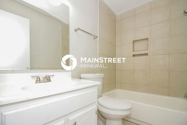 Building Photo - 3 Bedroom Pet-Friendly Home in Memphis, TN with Main Street Renewal