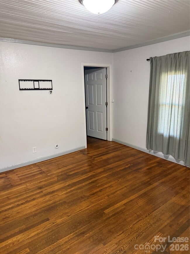 Building Photo - 31 Carolina Ave