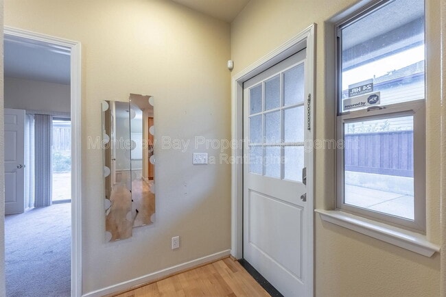 Building Photo - 594 Lopez Ave