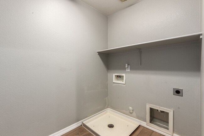 Building Photo - 21127 Avenida Del Valle Ct