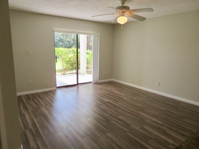 Building Photo - Great unit in Coral Springs