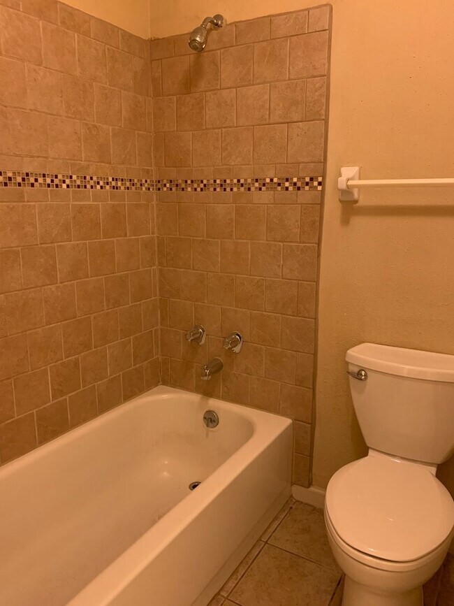 Building Photo - Condo for rent in Hoover
