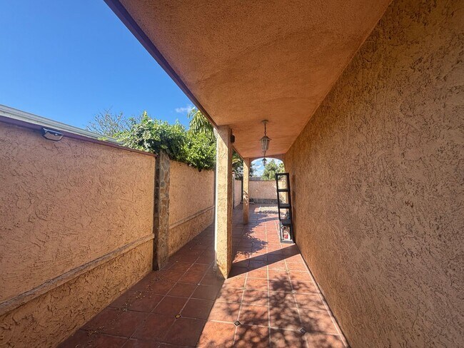 Building Photo - Charming 2-Bedroom Home with 2-Car Garage in Chula Vista