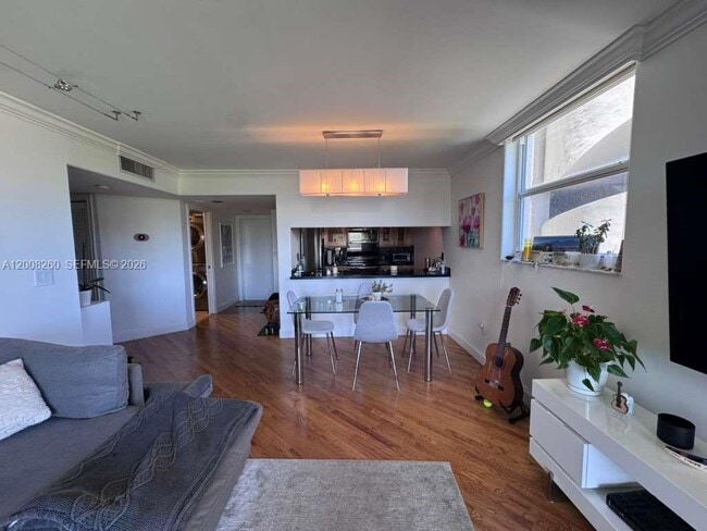 Building Photo - 2400 SW 3rd Ave