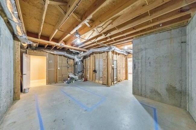 Building Photo - 11180 W Rd