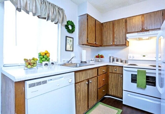 Building Photo - 4805 Park Towne Way