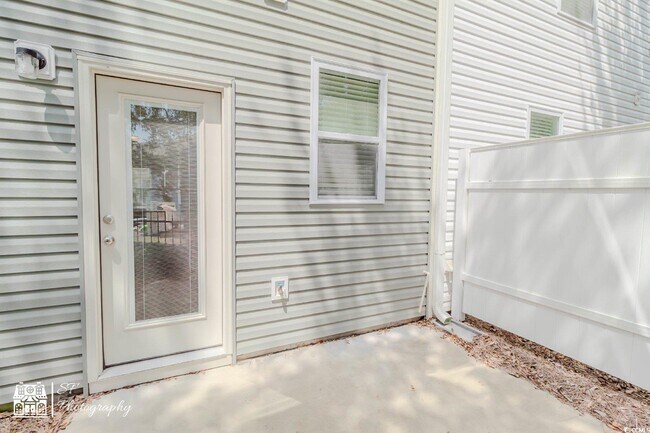 Building Photo - 305 Cherwell ct